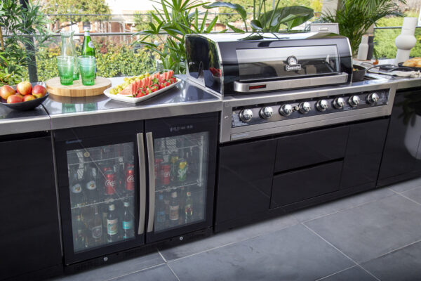 Galaxy Black 6 Burner BBQ Kitchen 3 Lifestyle 04