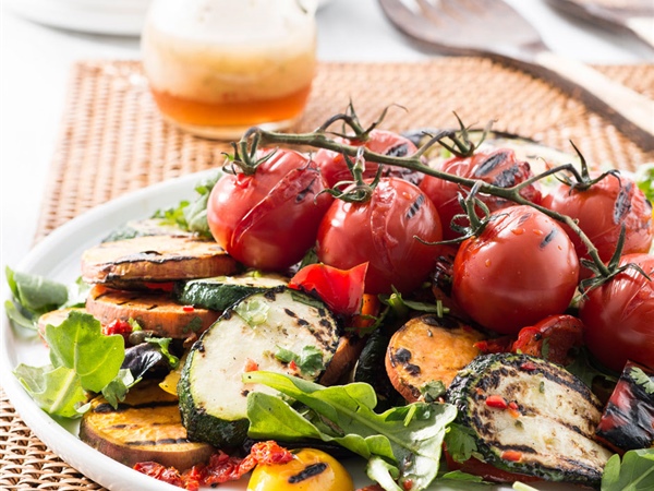 antipasto salad feature